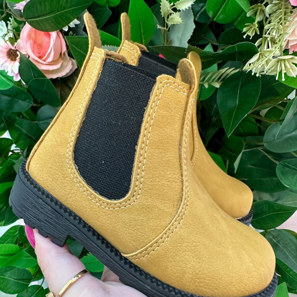Bota Nilqi Masculina Mostarda